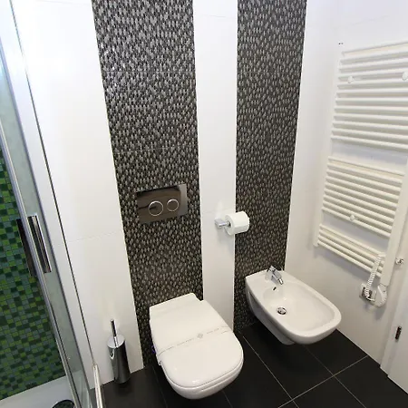 شقة Atemberaubendes Altstadtapartment Mit Privater Terasse, Aussendusche - Nur 500 Meter Zum