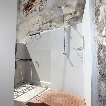Atemberaubendes Altstadtapartment Mit Privater Terasse, Aussendusche - Nur 500 Meter Zum Apartment *
