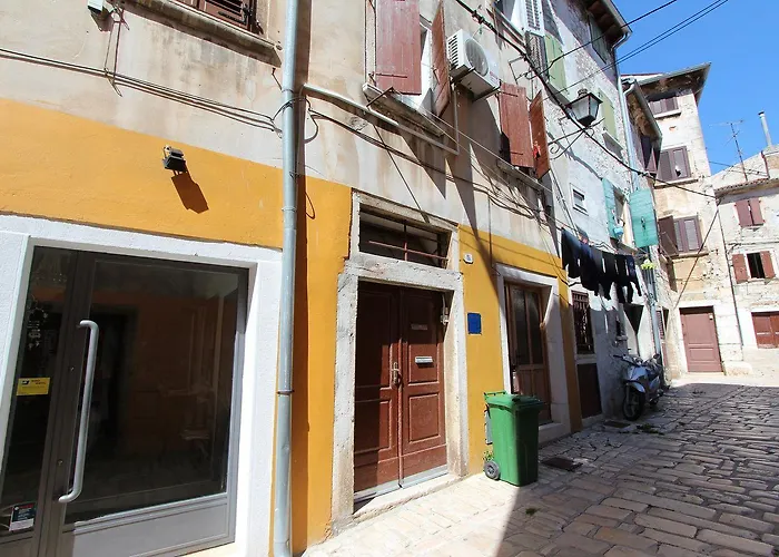 Appartamento Atemberaubendes Altstadtapartment Mit Privater Terasse, Aussendusche - Nur 500 Meter Zum Rovigno