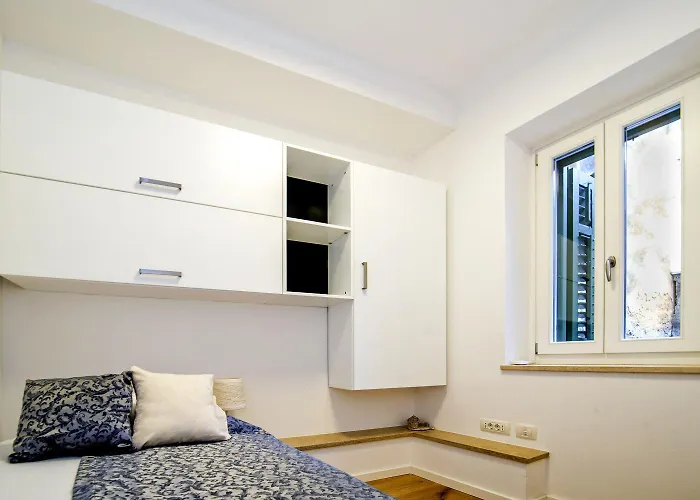 Atemberaubendes Altstadtapartment Mit Privater Terasse, Aussendusche - Nur 500 Meter Zum Appartamento