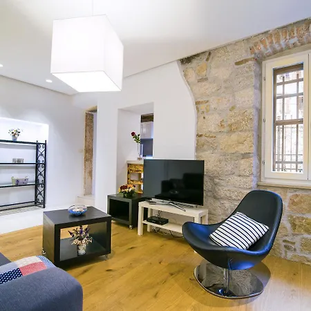 Apartamento Atemberaubendes Altstadtapartment Mit Privater Terasse, Aussendusche - Nur 500 Meter Zum